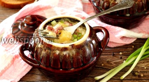Охотничьи колбаски с картофелем в горшочках