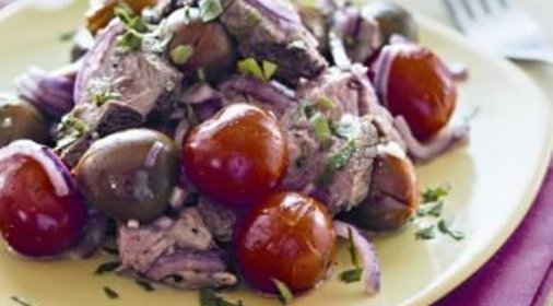 Дачный салат из вырезки на гриле