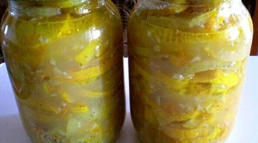 Кабачковый салат с чесноком