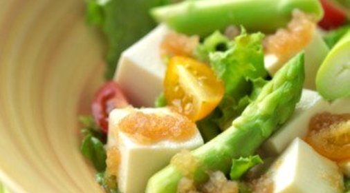 Салат со спаржей, ветчиной и майонезом