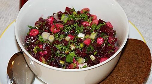 Салат из свеклы с фасолью
