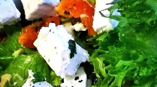 Овощной салат с сербской брынзой