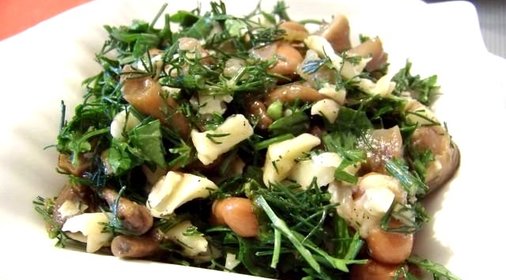 Салат из лесных грибов