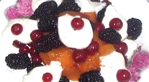 Салат летний с шелковицей