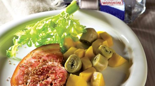 Салат из краснокочанной капусты с грушами и грецкими орехами