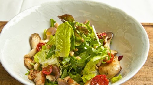 Салат из мяса кроля