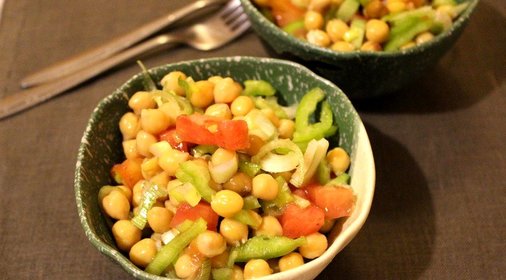 Салат из нута