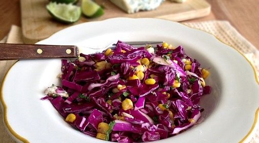 Cалат капустный с кукурузой