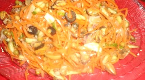 Салат из морепродуктов и корейской морковки
