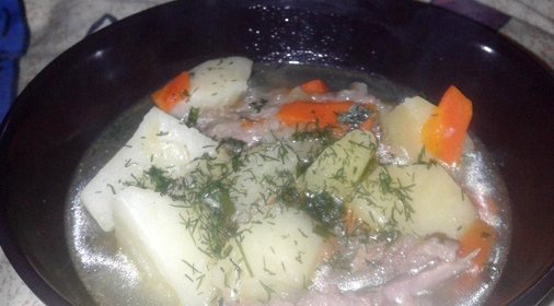 Тушёная картошка со свиными рёбрышками