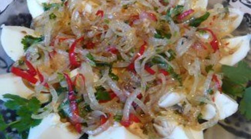 Острый салат из яиц