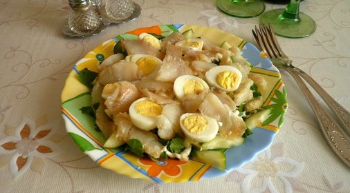 Салат с палтусом
