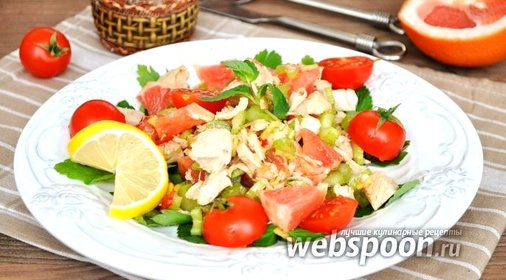Тайский салат с курицей и грейпфрутом