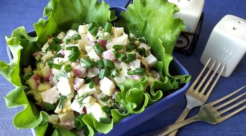 Салат с редисом и курицей