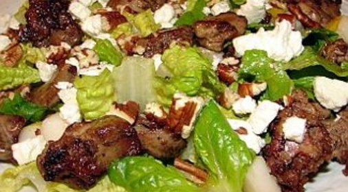 Венецианский салат из куриной печени с грушами