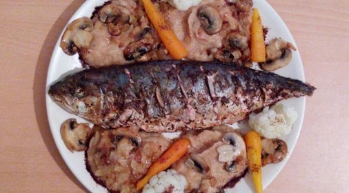 Лакедра с сумахом и овощным пюре с шампиньонами