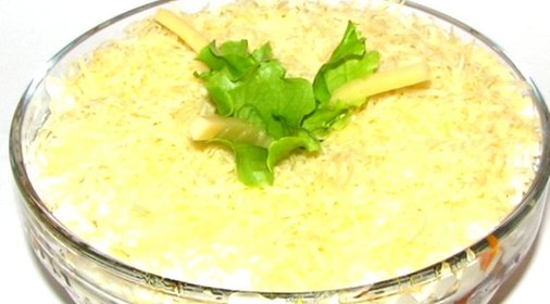 Салат с рыбной консервой