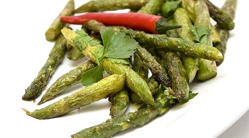 Жареная в духовке спаржа