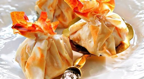 Мешочки с тропическими фруктами