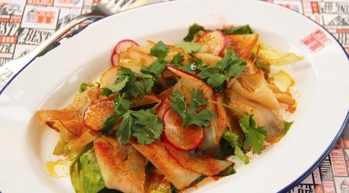 Салат с карпаччо из копченой куриной грудки
