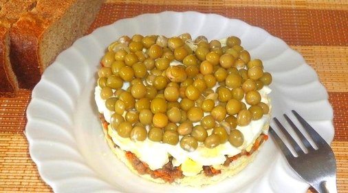 Салат с капустой и мясным фаршем