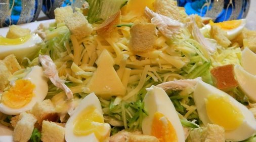 Салат с пекинской капустой и курицей