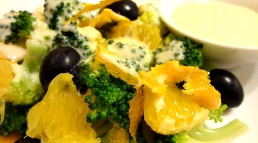 Салат из брокколи с апельсином