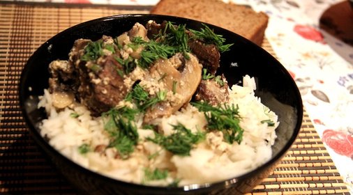 Медвежатина с грибами