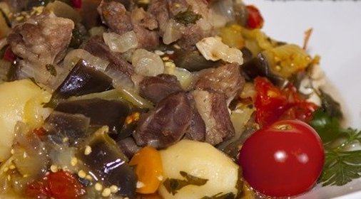 Баранина с овощами в казане