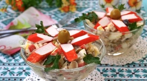Салат новогодний из крабовых палочек