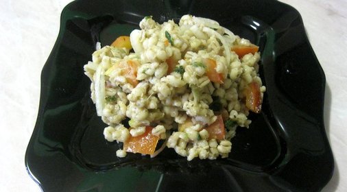 Салат с перловкой