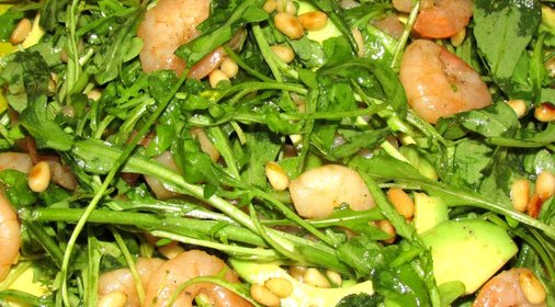 Пикантный салат с рукколой и авокадо