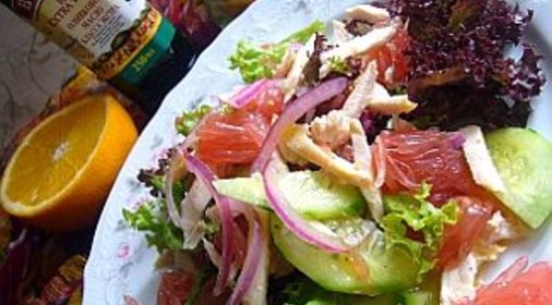 Салат с куриной грудкой-гриль и грейпфрутом