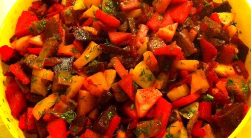 Салат с селедкой и свеклой