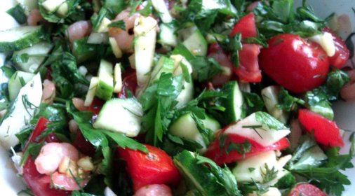 Свежий пряный салат