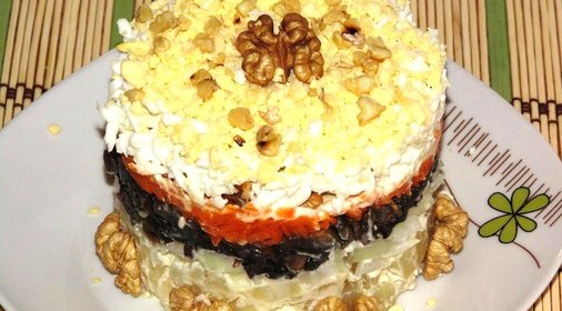 Слоеный салат с шампиньонами