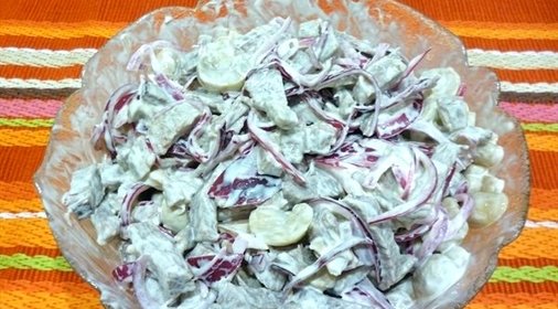 Салат с отварной говядиной