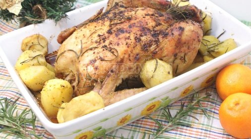 Курица с картофелем и розмарином