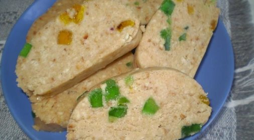 Сладкая колбаска из печенья