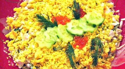 Салат с кальмарами и луком-пореем