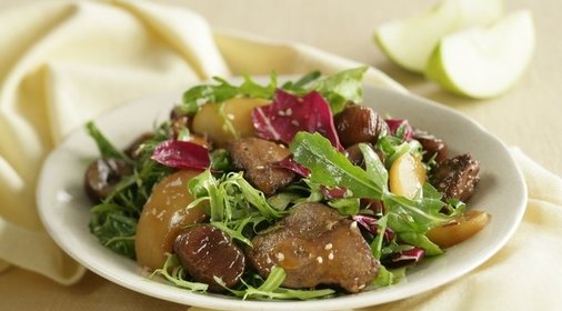 Салат из куриной печени