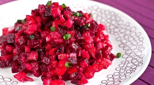Салат к тушеной капусте