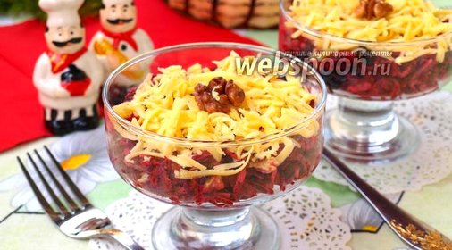 Салат свекольный с чесноком и черносливом