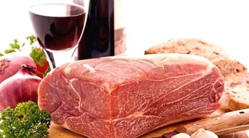 Оленина тушёная в горшочке