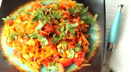 Салат с морковью и кукурузой