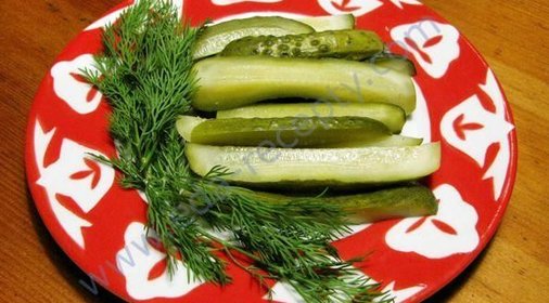 Вкусные малосольные огурцы в кастрюле