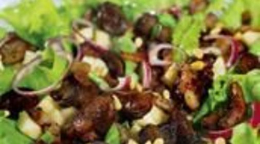 Перигорский салат с куриной печенкой