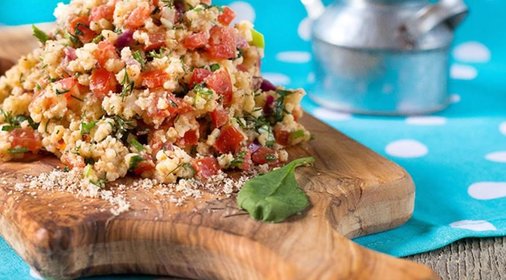 Салат из пшена с овощами