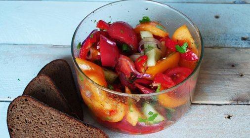 Салат из овощей по-грузински
