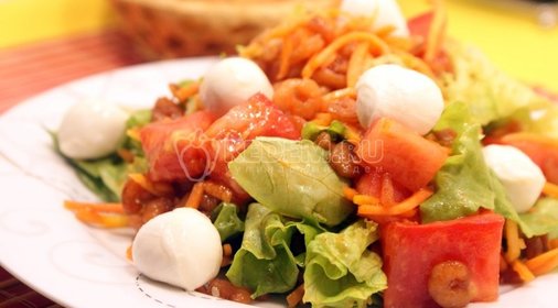 Салат с корейской морковью и креветками